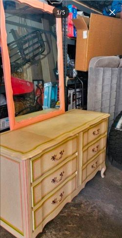 Vintage Dresser , mirror And Nightstands
