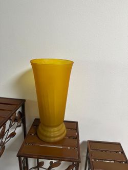 Vintage Art Deco frosted yellow satin glass vase