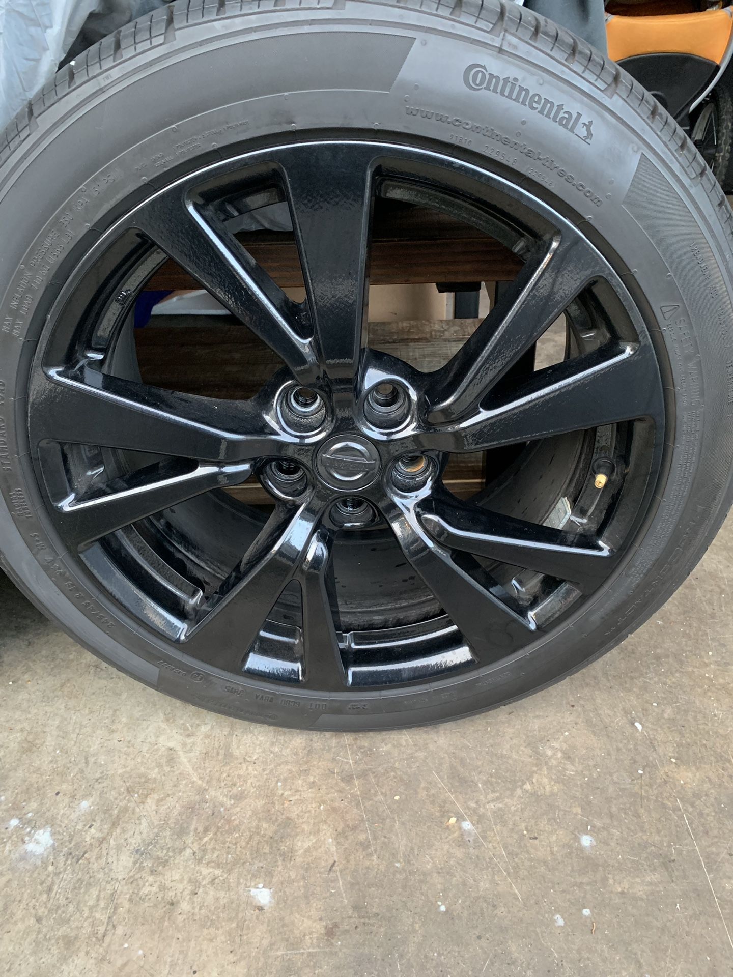 18 inch black factory Nissan Maxima Rims
