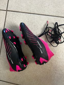 Predator soccer kleats size 7