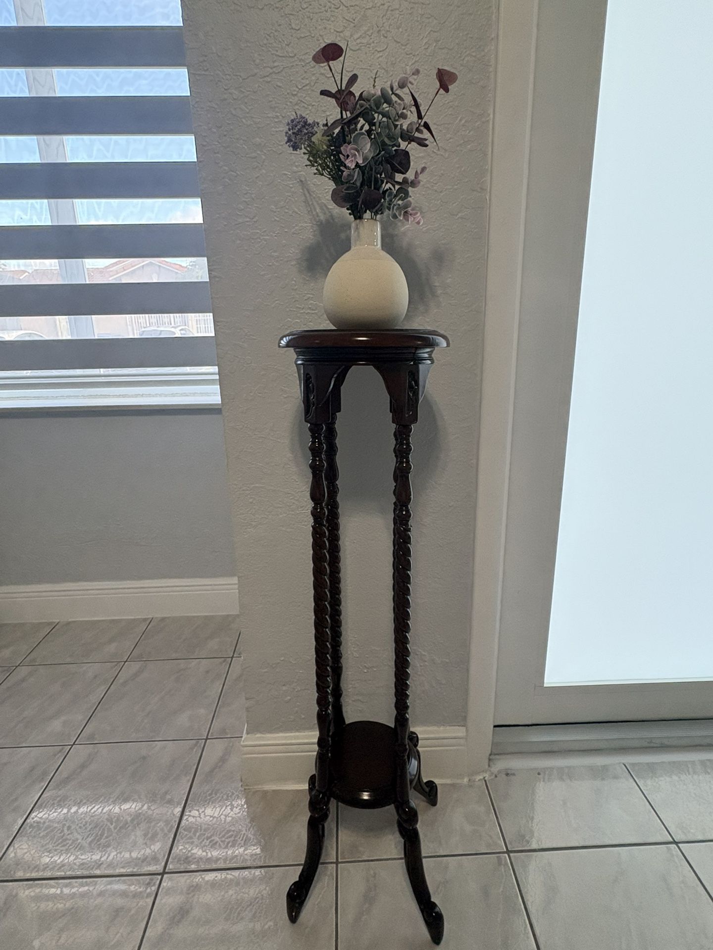 Mohagany Wood Antique Table