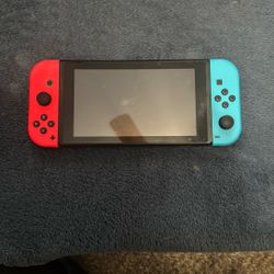 Nintendo Switch 