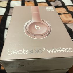 Beats Solo 2 Wireless head phones 