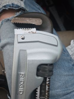 Rigid 18 inch pipe wrench aluminum