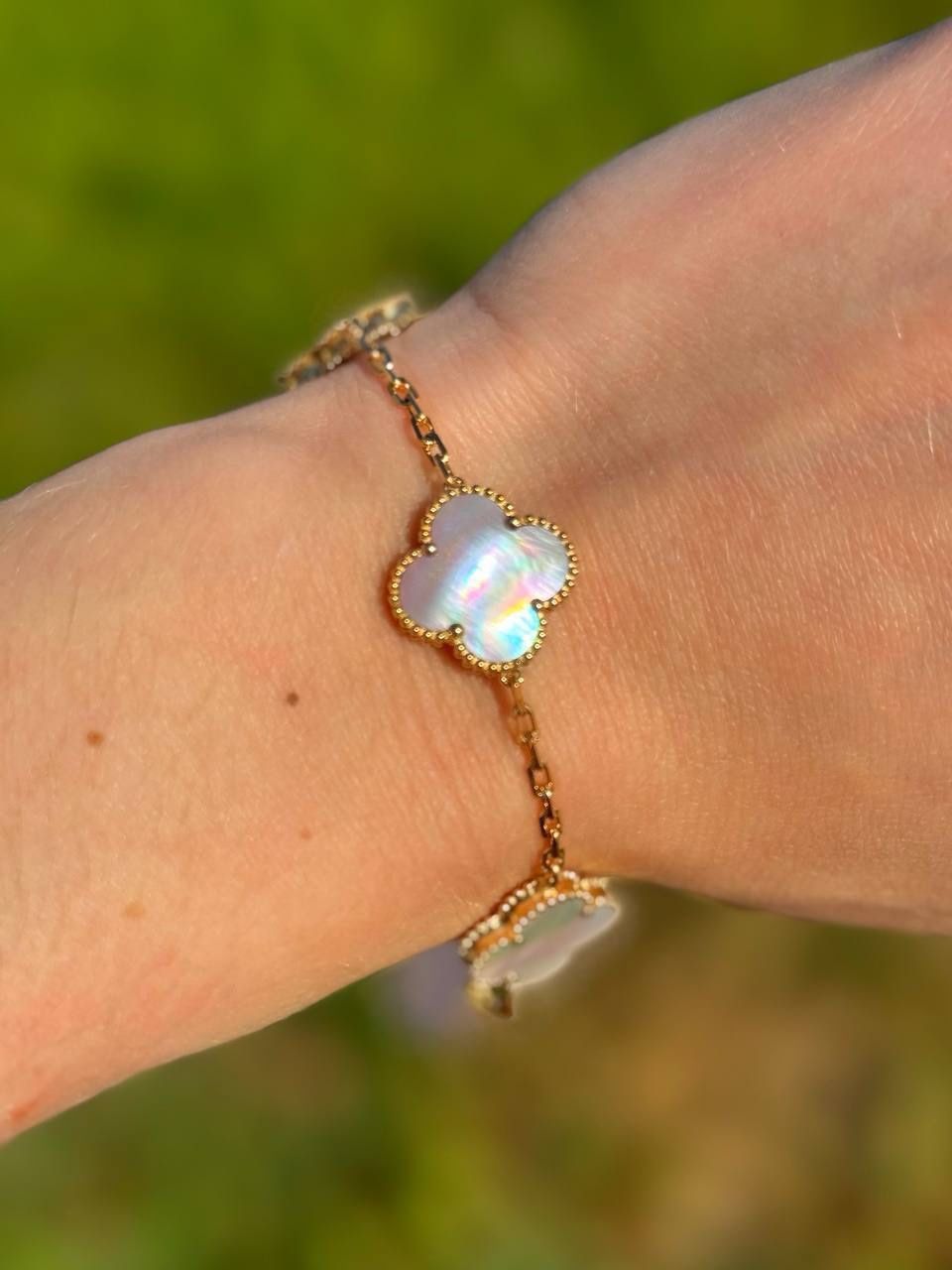 18k yellow gold Van cleef Alhambra style Pink Mother of pearl 5 motifs clover shape stone bracelet