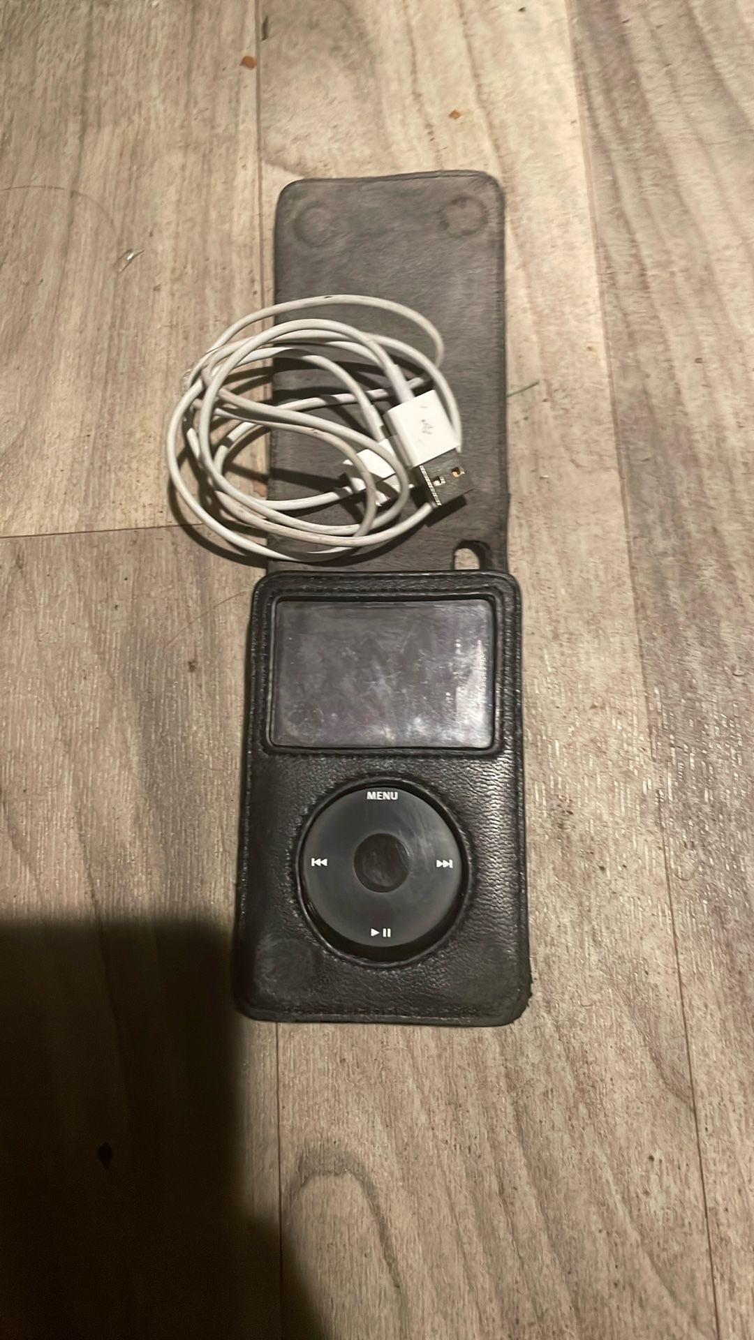 Ipod Classic 5th Gen 80GB W/Charger