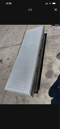 DELTA Aluminum Truck Tool Box top 70”bottom 58”