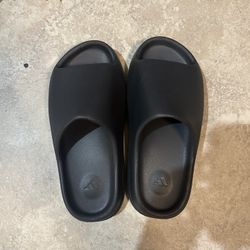 Yeezy Slides 