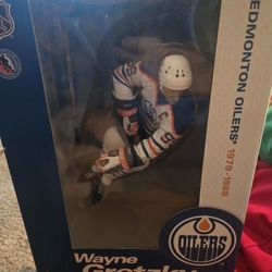 Macfarlane Wayne Gretzky Figure 