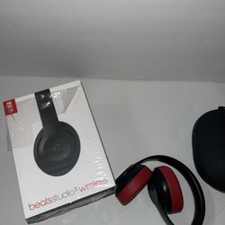 Beats Studio3 Wireless Headphones - Matte Black 