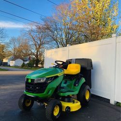 John-deere-Lawn~Mower.