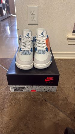 Jordan 4 Military Blue Size 9.5M