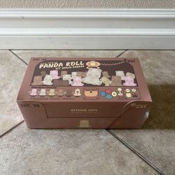 Panda Roll Sit Down Pandas mini figures blind bag.