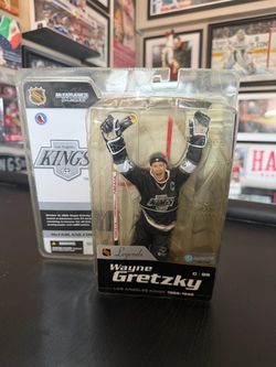 Wayne Gretzky Figure