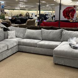SECTIONALS/DINING TABLES 699.99