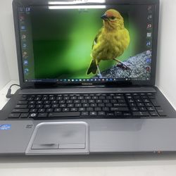 i3…i3…i3....TOSHIBA  SATELLITE….$ 245….500 GB..HHD...8.0 RAM . READY FOR CLASSES ON LINE OR WORK FROM HOME