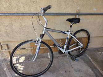 Trek 7100 multiple speed hybrid comfort