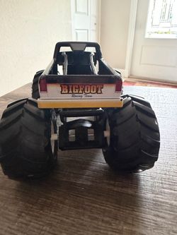 Big foot monster truck