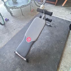 Universal UB100 Decline Bench