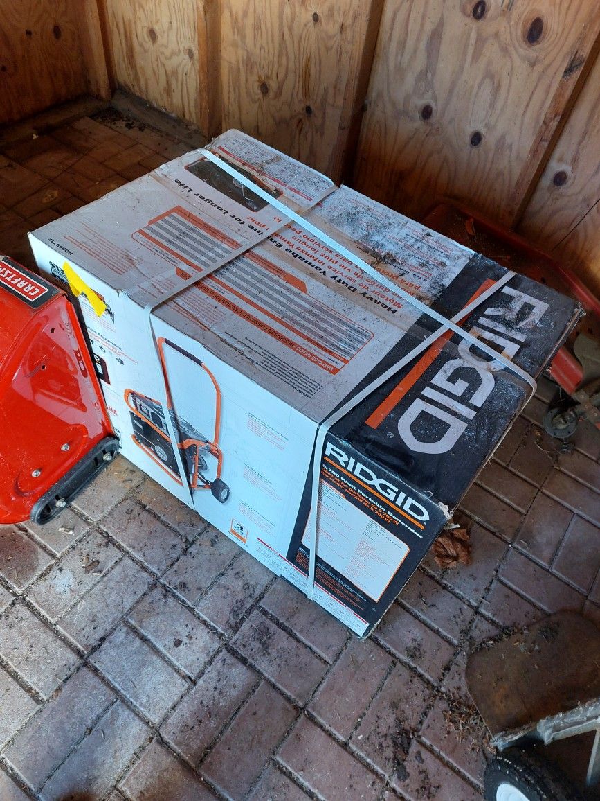 Portable Generator *RIDGID 5700W * New Inbox