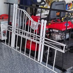 Twin Day Bed  w/Mattress 