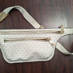 Micheal Kors Belt Bag