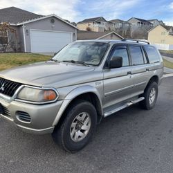 2002 Mitsubishi Montero