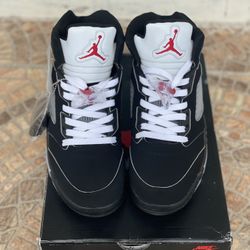 Jordan 5 Metallic Black 
