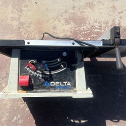 Delta Table Saw Very Good Working Condition 