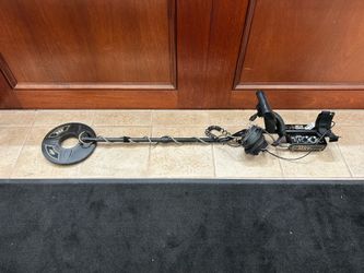 Whites MXT E Tracker Elipse 950 Series - Metal Detector, W/ Garret Headphones