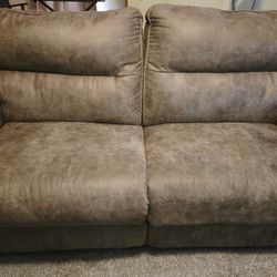 Electric Reclining Couch