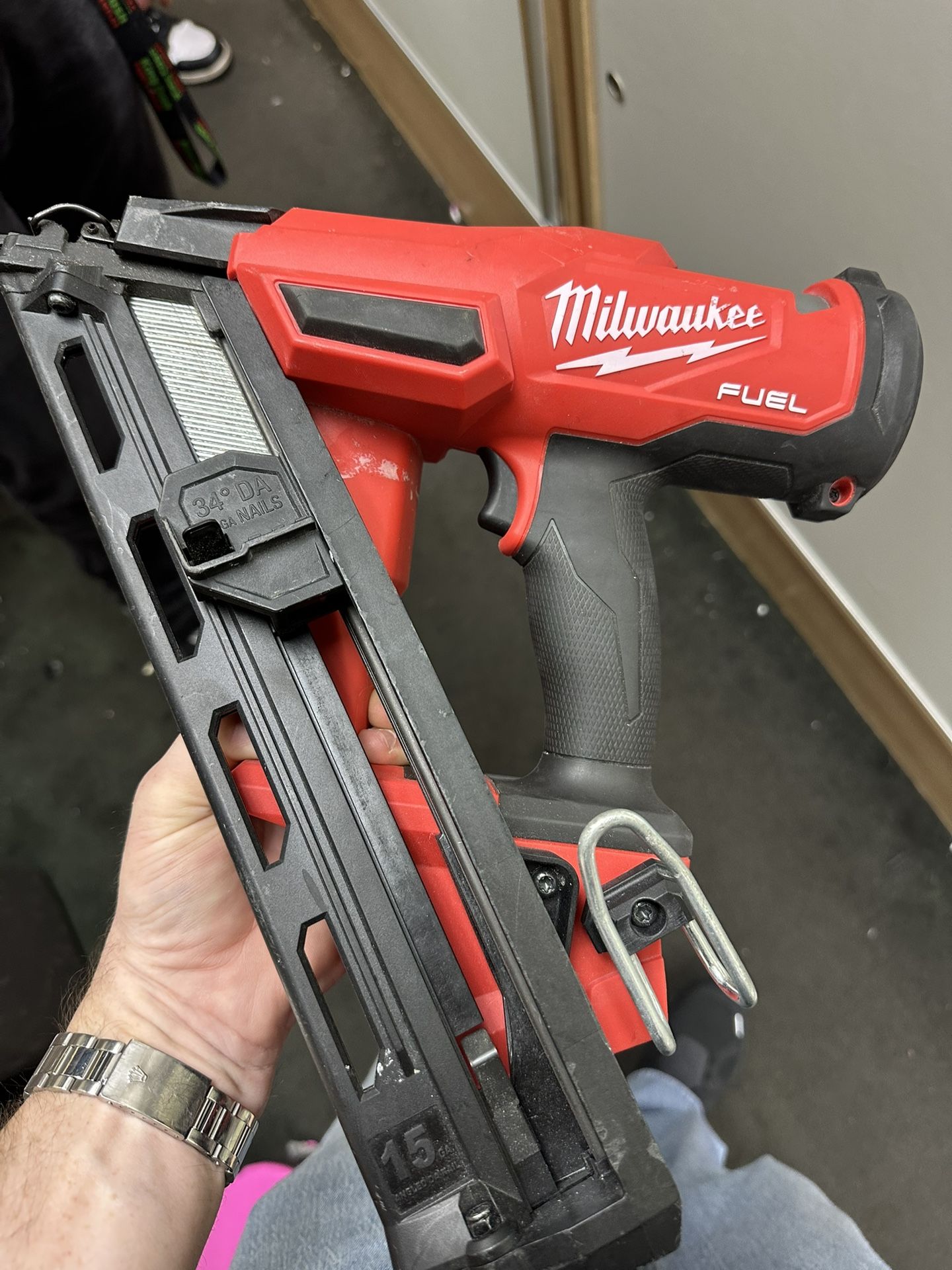 Milwaukee 2839-20 15 Gauge Finish Nailer