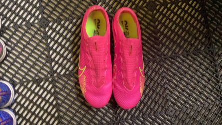 Brand new zoom mercurial soccer shoes girls 7 1/2