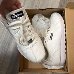 Men’s Shoes Reebok Size 9.5
