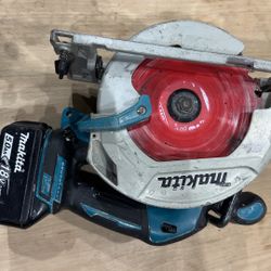 Makita 18V LXT Lithium-Ion Cordless 6-1/2 in. Lightweight Circular Saw and General Purpose Blade with Battery 5.0ah