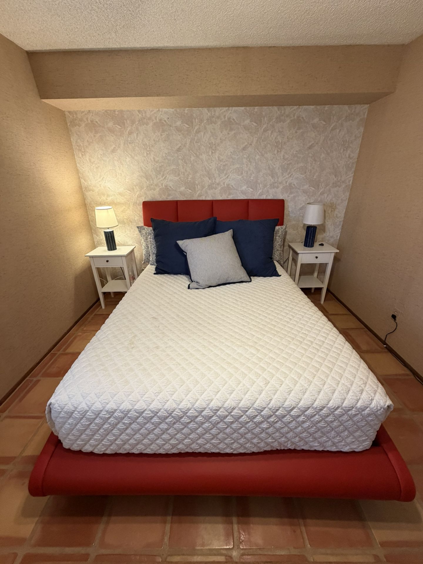 Oversized Full Size Bed, Red Leather, 2 Ends Tables , 2 Lamps, Spring Box, Mattress
