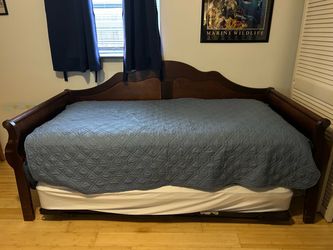 Trundle Bed - Twin