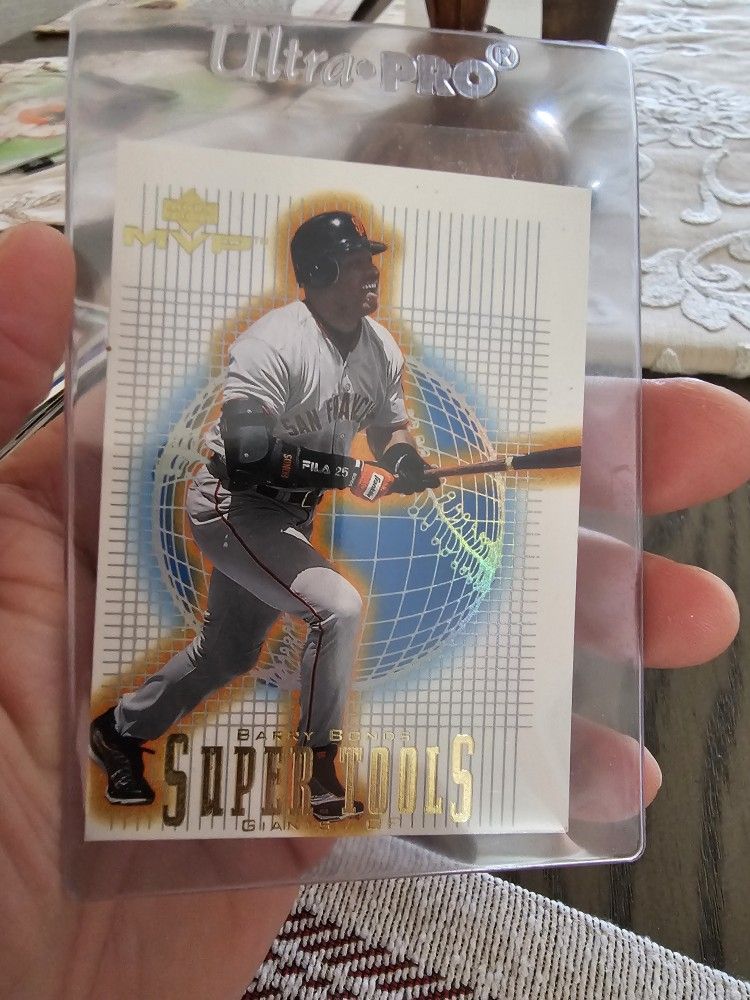 Barry Bonds 01 Upper Deck MVP Super Tools Insert Baseball Card