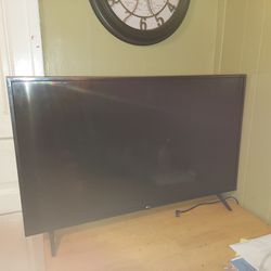 LG 43" Smart TV Perfect Condition 