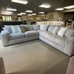 Stupendous Alloy 3 Piece Sectional