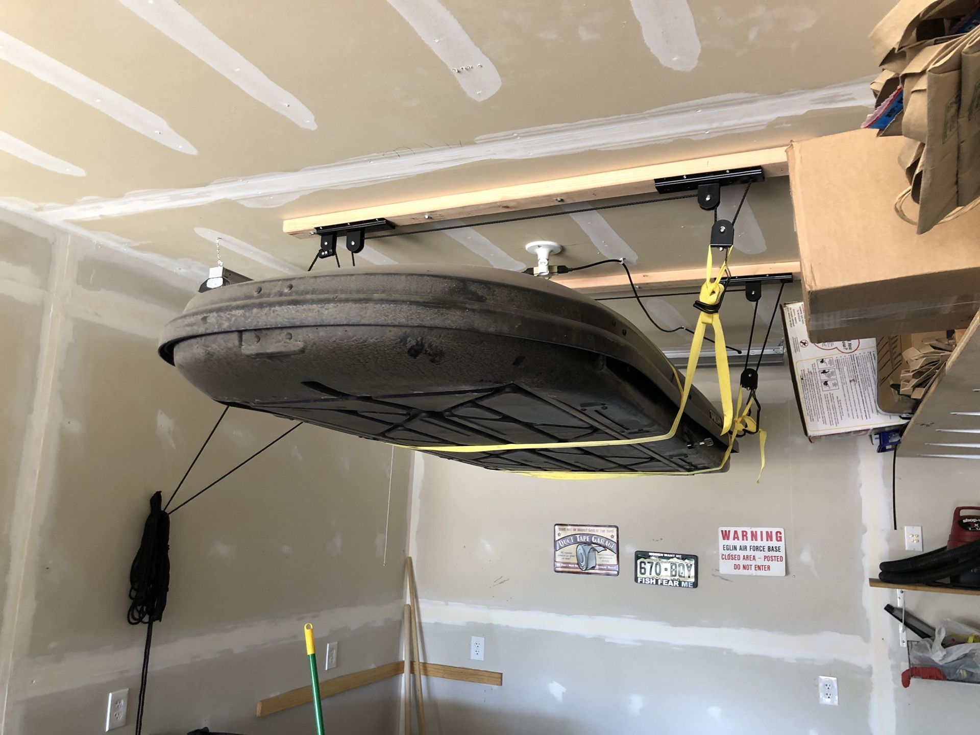 Thule/Volvo Odin 1750 roof box great shape all hardware