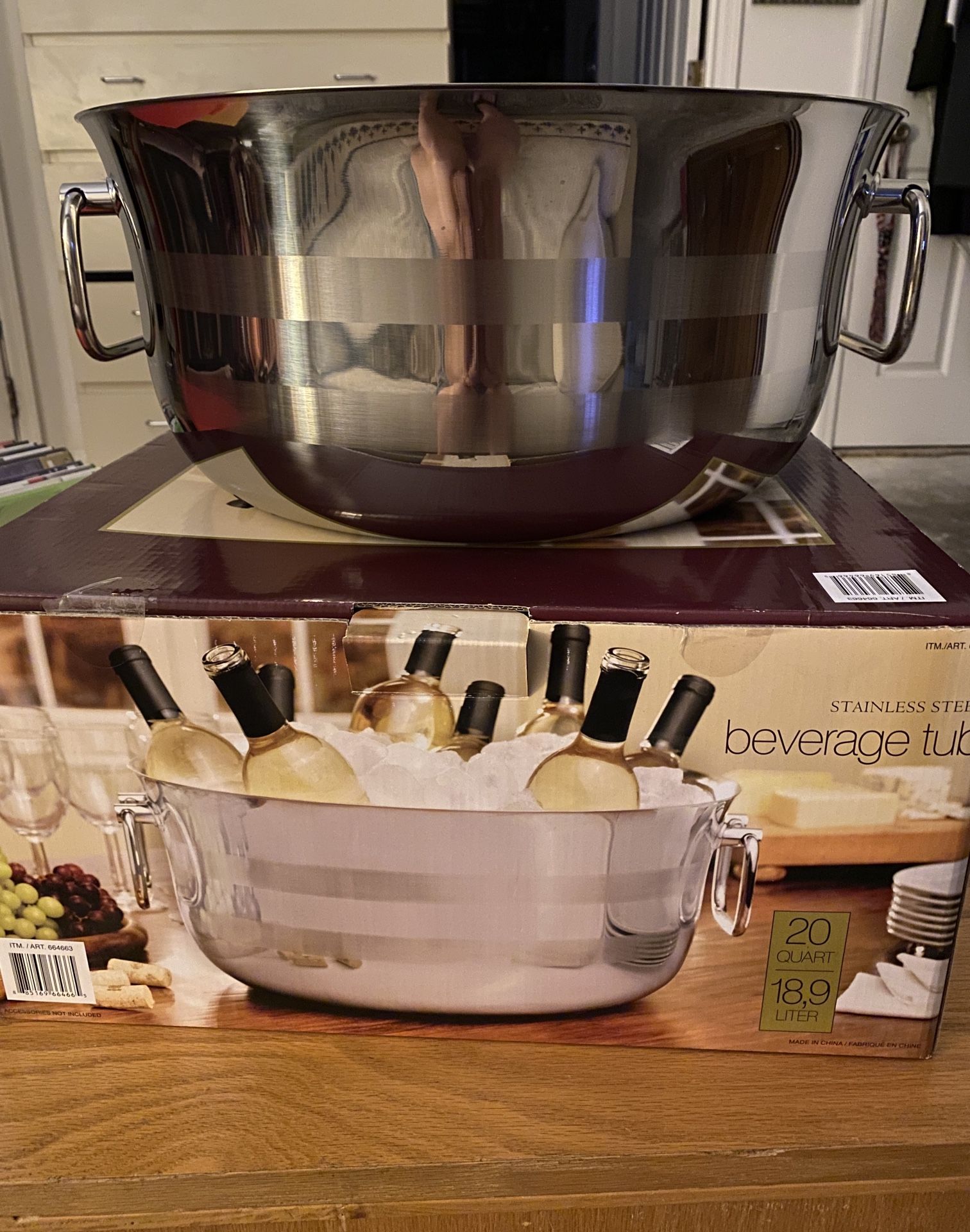 NEW! Stainless Steel Beverage Tub Ice Bucket 20 qt Double-Walled Insulated 2 Handles