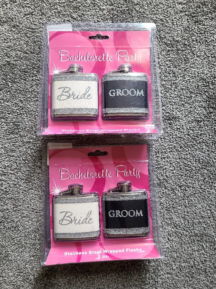 Bride And Groom Flask Set