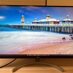 LG 32 inch 4K UHD HDR Monitor with AMD FreeSync - White (32UN500-W)