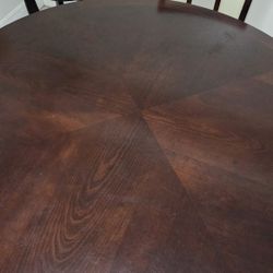 Free Wood Dinning Table & Chairs