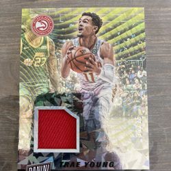 2019 Panini TRAE YOUNG Cracked Ice Jersey 22/25