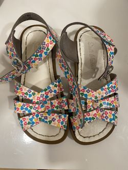 Saltwater sandals, Size 11