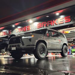 Readylift 1.5” Level Kit For Lexus GX550 