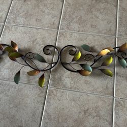 Decorative Wall Hanging With Leaves
