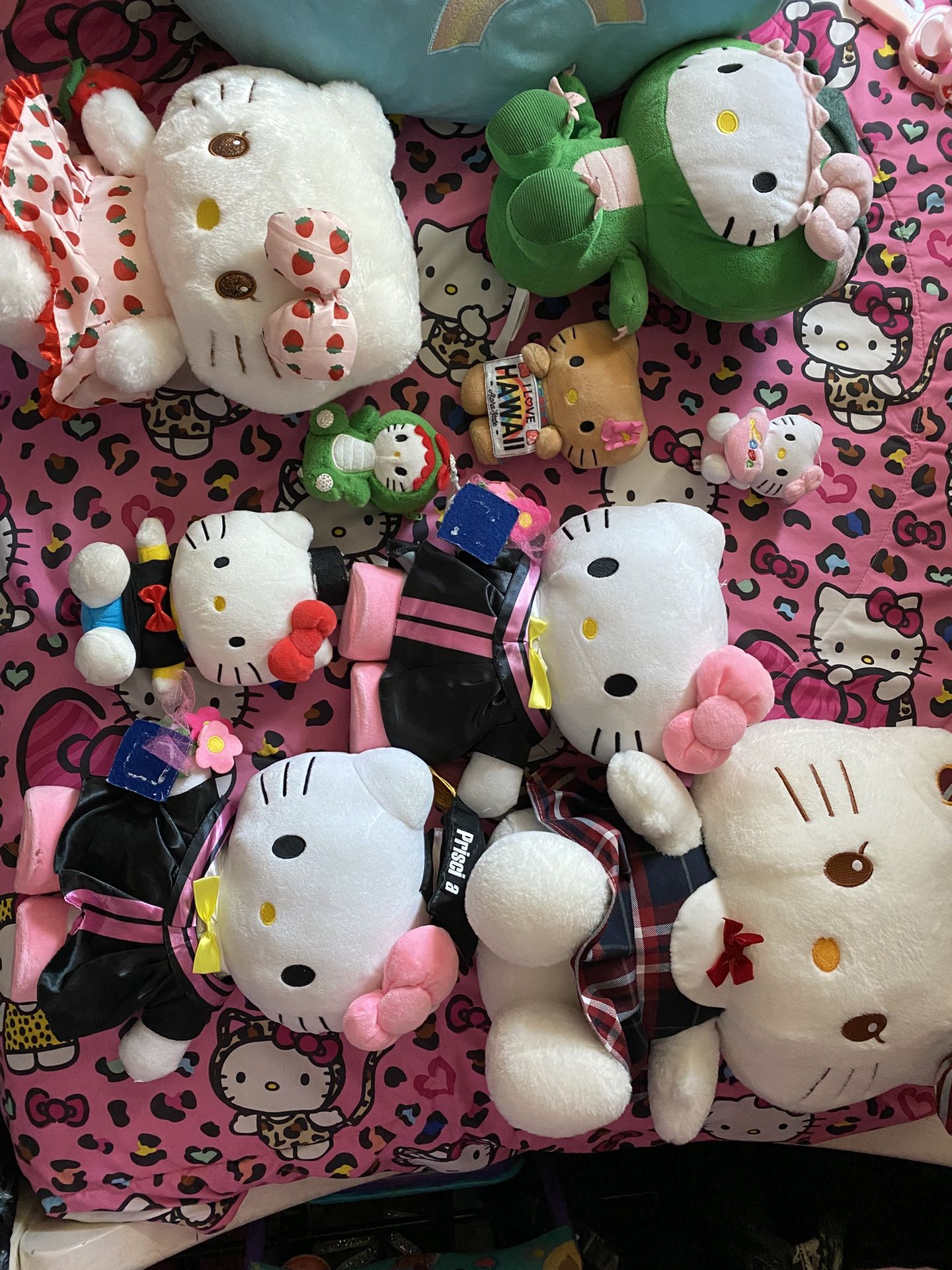 hello kitty plushies